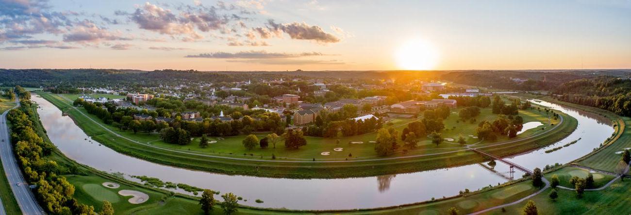 Aerial view of newbb电子平台's 雅典 campus at sunset